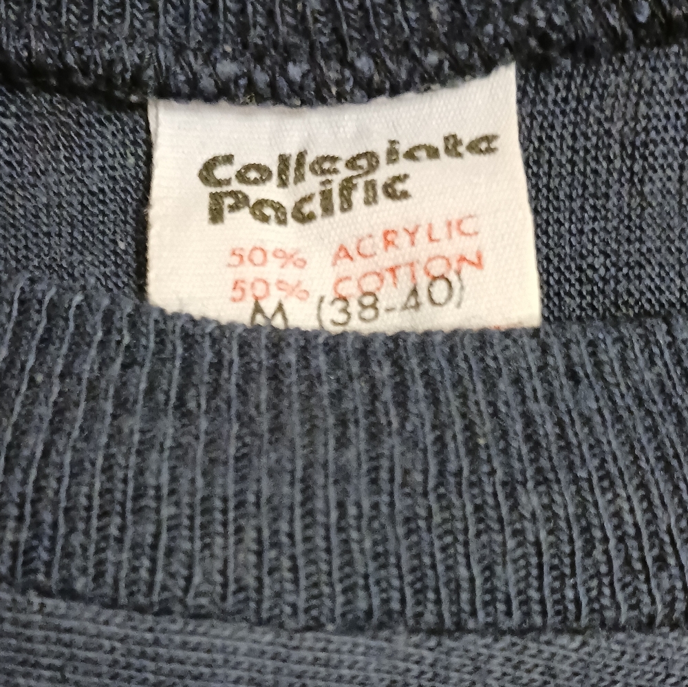 Universal Studios 80 Baseball T-Shirt - image 5